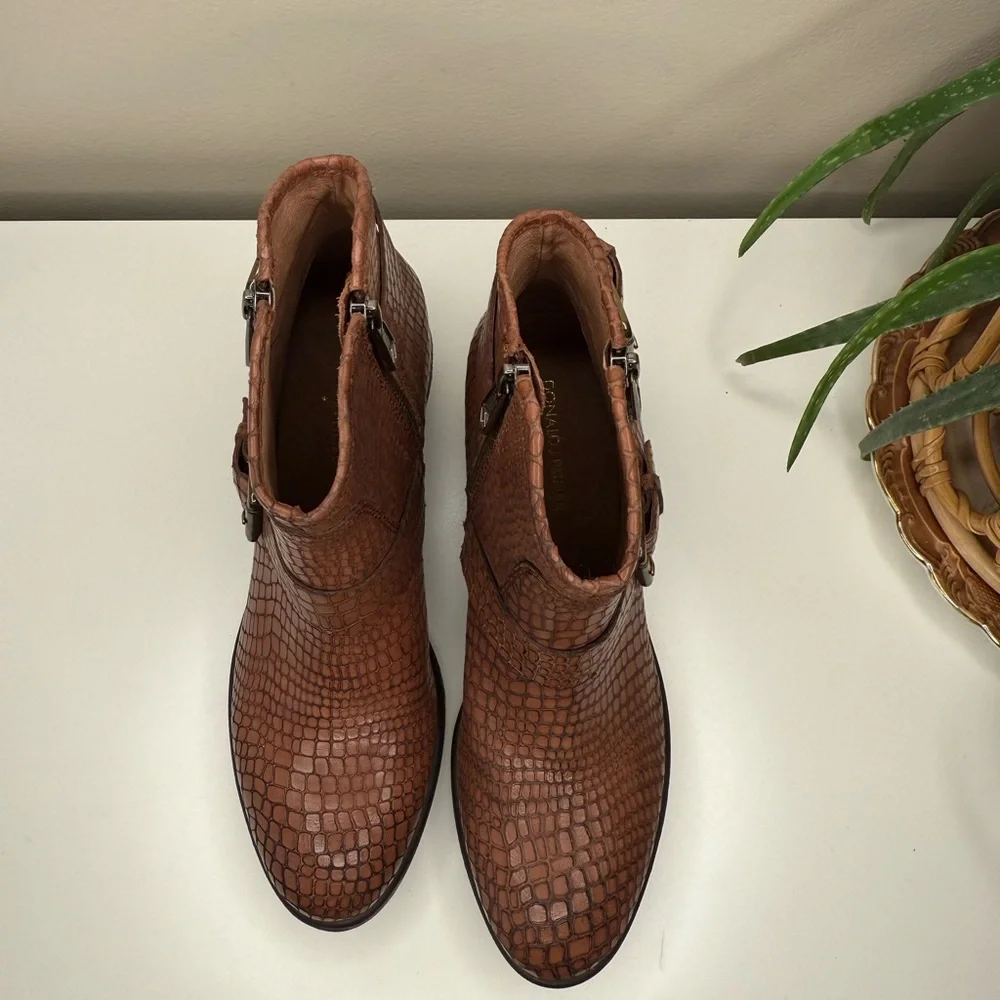 Donald J Pliner Dalis Western Couture Ankle Boots Snakeskin Embossed Leather 8M - Picture 6 of 10